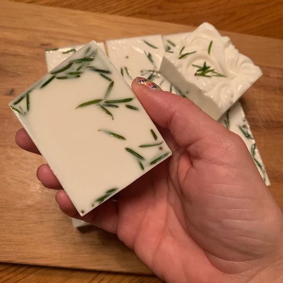 Homemade shea butter soap white pine wilderness scented. - Picture 4 of 7